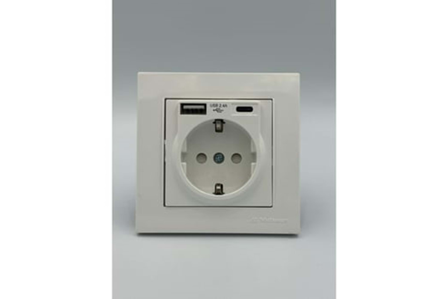 PRİZ MUTLUSAN RİTA ÇİFT USB TOPRKLI PRİZ